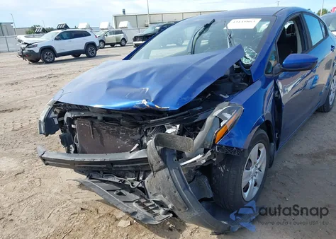 2018 Kia Forte Lx из США, поврежденный, VIN 3KPFK4A72JE236052